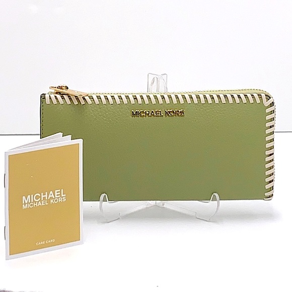 MICHAEL KORS JET SET TRAVEL LARGE THREE QUARTER ZIP WALLET LIGHT SAGE MULTI - Picture 2 of 16
